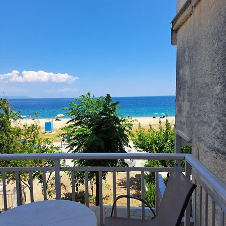 Blue Horizon Apartment Nea Vrasna Ngoại thất bức ảnh