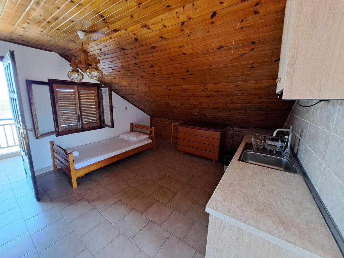 Blue Horizon Apartment Nea Vrasna Ngoại thất bức ảnh
