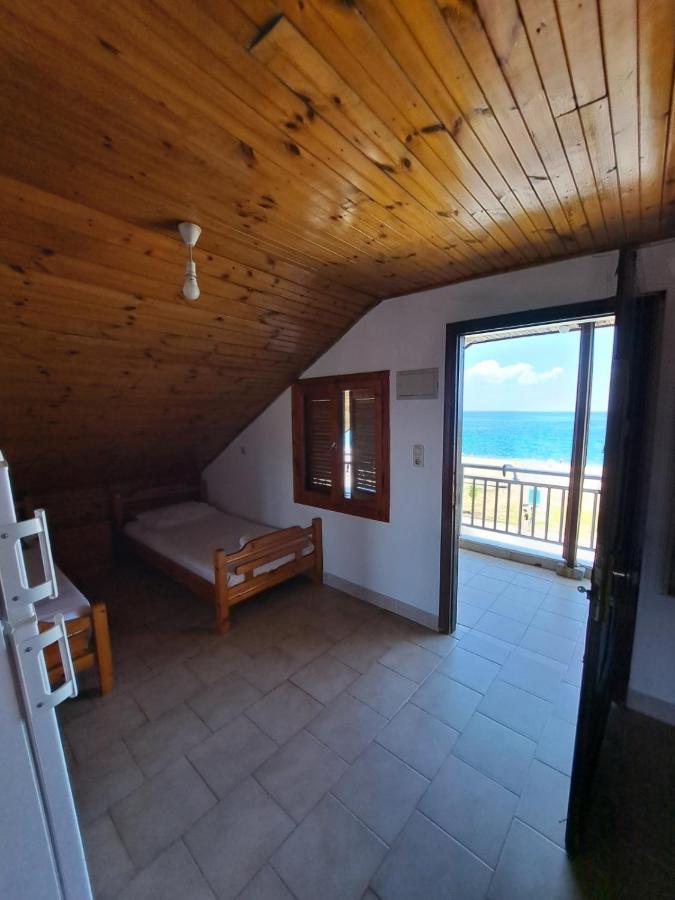 Blue Horizon Apartment Nea Vrasna Ngoại thất bức ảnh