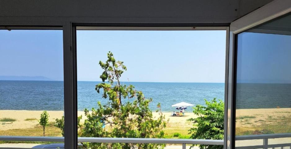 Blue Horizon Apartment Nea Vrasna Ngoại thất bức ảnh