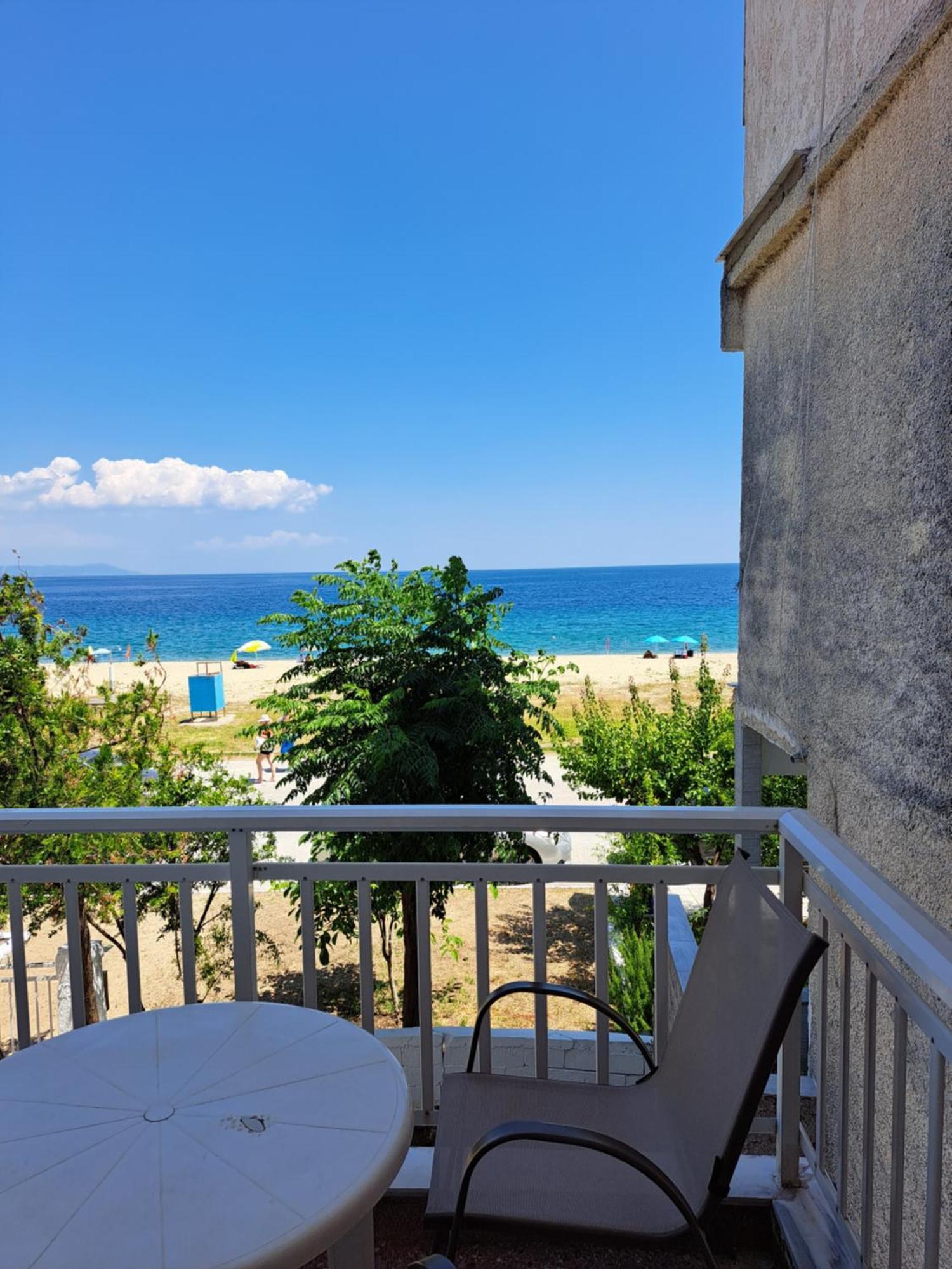 Blue Horizon Apartment Nea Vrasna Ngoại thất bức ảnh