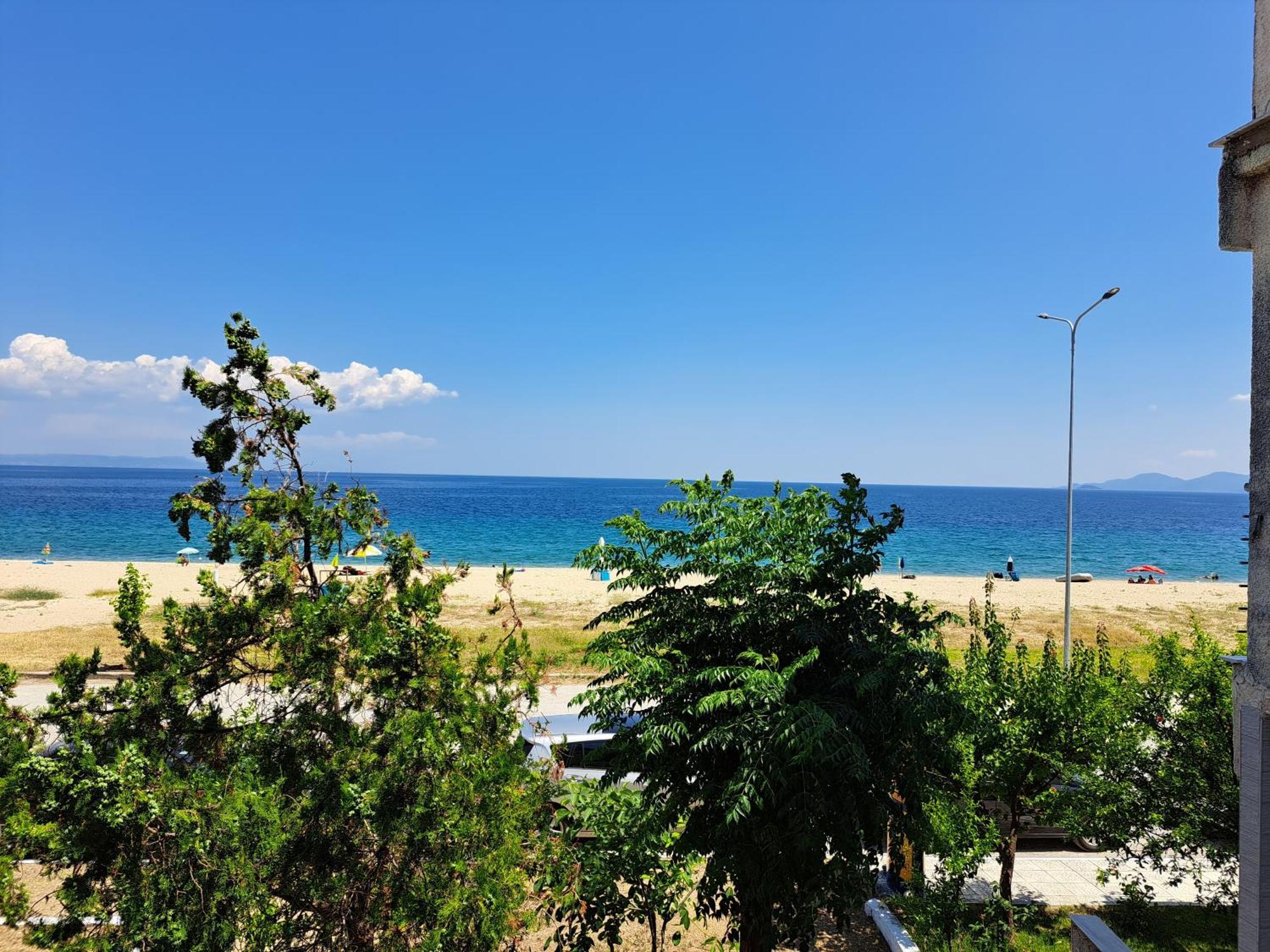 Blue Horizon Apartment Nea Vrasna Ngoại thất bức ảnh